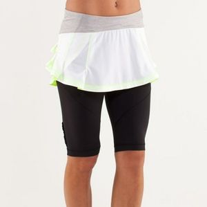🍋 Lululemon EUC size 6 Presta Skirt white/neon🍋